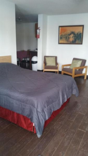  Rimbey Motor Inn  Римби